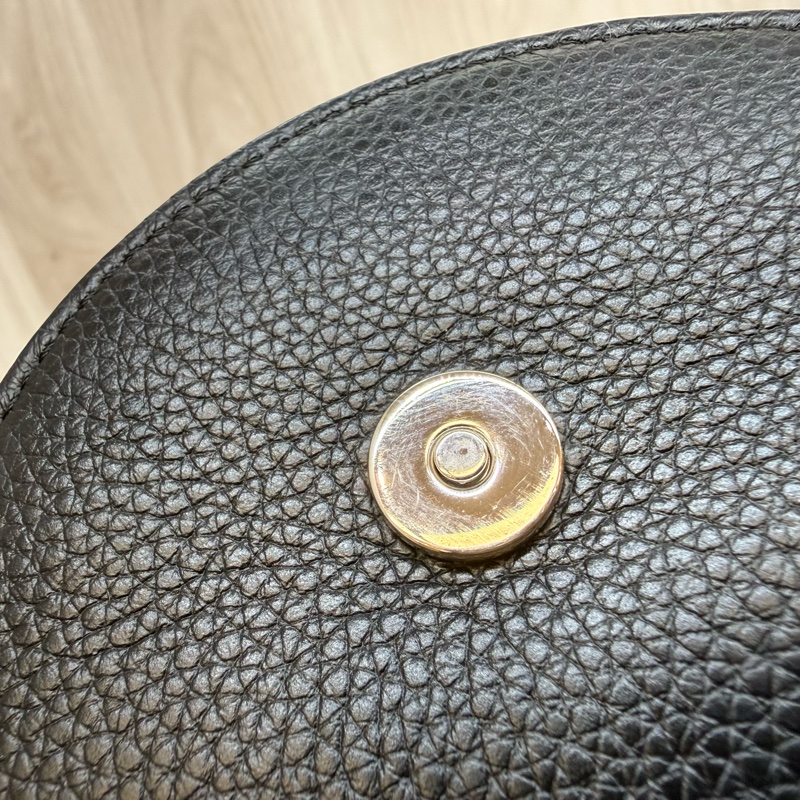 Dior黑色粒面小牛皮拚緹花布銀釦馬鞍郵差包-15