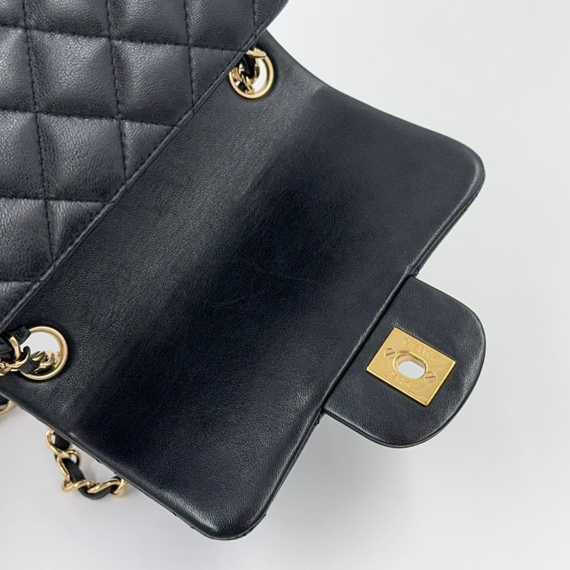 CHANEL黑色羊皮金鍊菱格方胖A35200-12