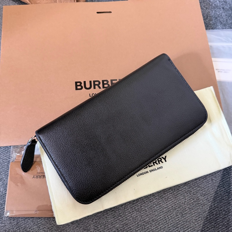 Burberry牛皮拉鍊長夾-1