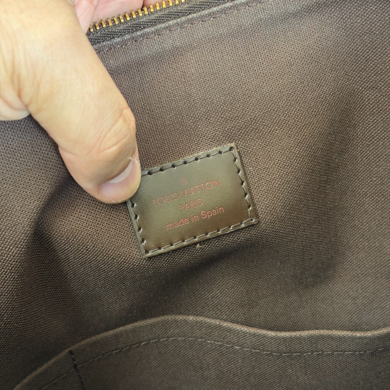 Lv棋盤格經典中性肩背/手提包-7