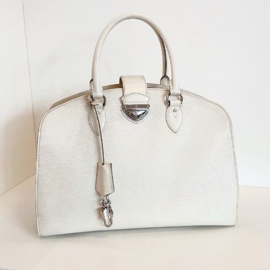 路易威登/Louis Vuitton 奶白色水波紋經典貝殼包 手提包-0