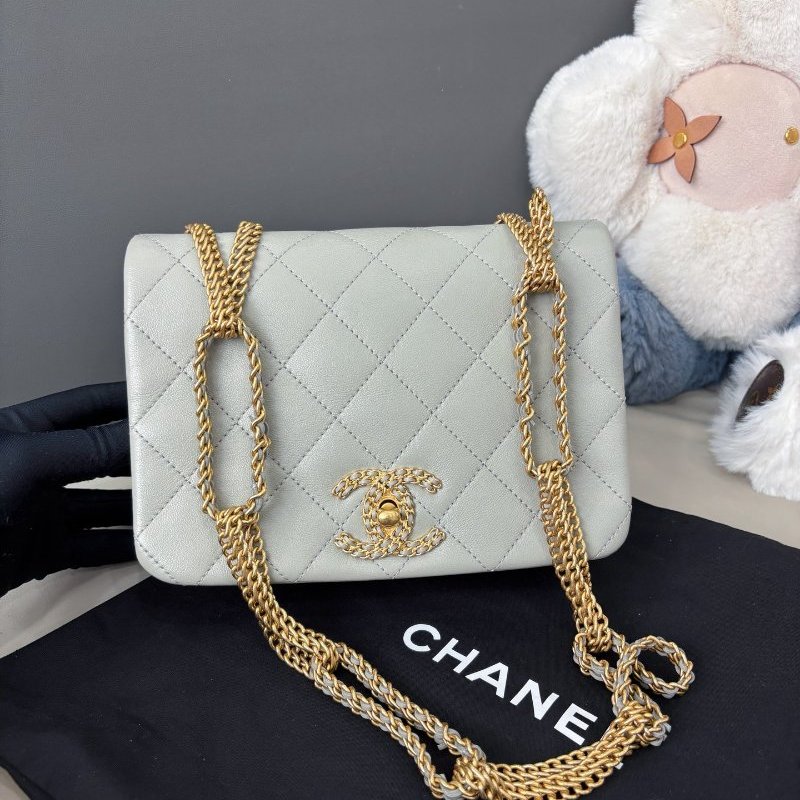 近新品 香奈兒/Chanel 淺灰色瀑佈鏈條肩背包 芯片款-0