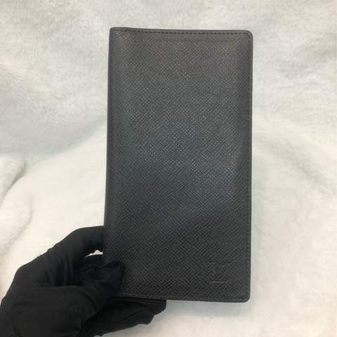 LV 黑色長銀包 XB886
