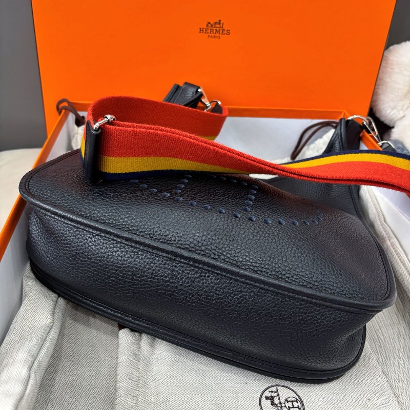 愛馬仕Hermes 深藍色Evelyne31 肩背包-7