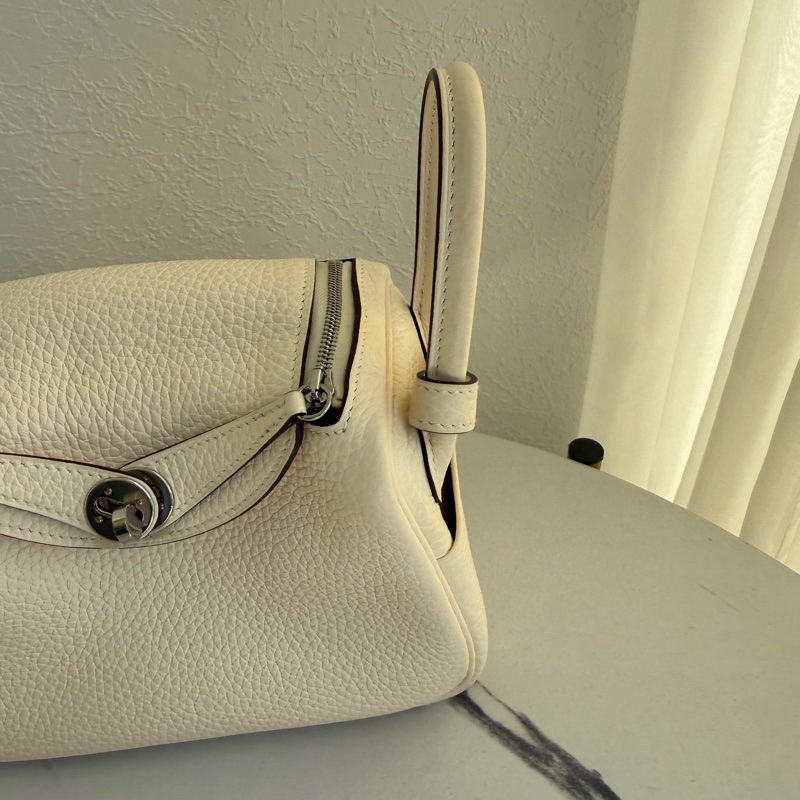Hermes mini Lindy 最美的奶油白-4