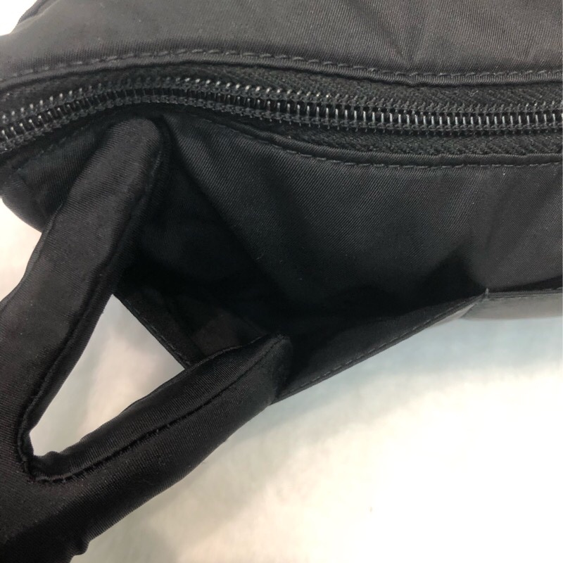 Prada 黑色化妝袋 XC272-9