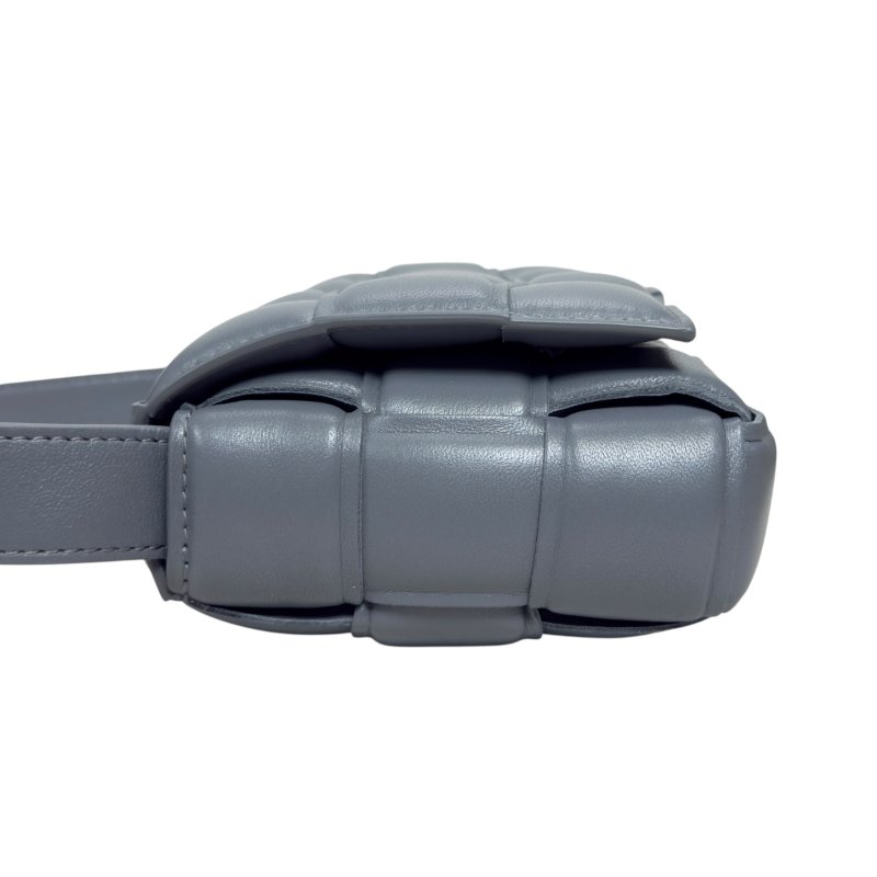BOTTEGA VENETA Cassette Padded 枕頭包 斜揹袋-5