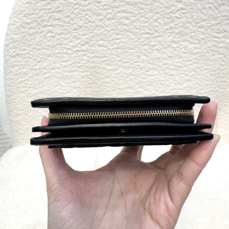 近全新路易威登短夾LV 黑金牛皮壓紋Clea短夾 M80151-5