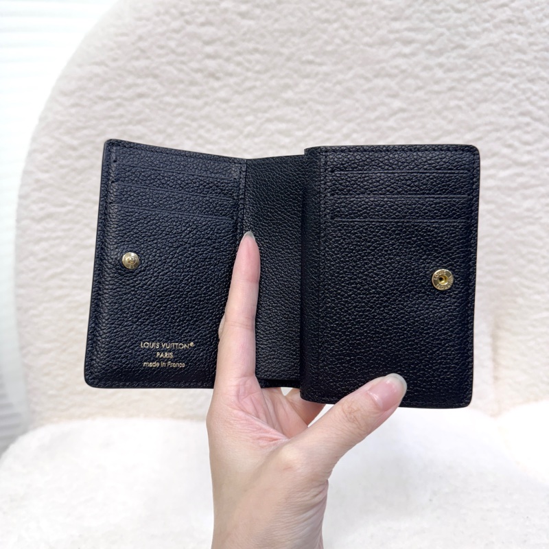 近全新路易威登短夾LV 黑金牛皮壓紋Clea短夾 M80151-9