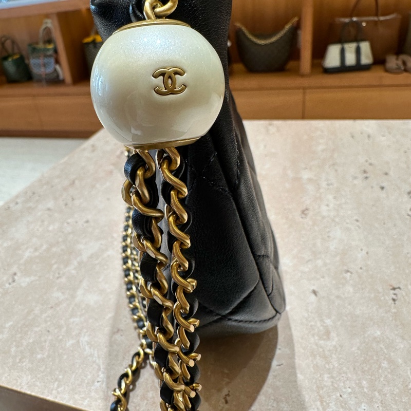 Chanel 24s 珍珠調節月亮包/大號黑金-11