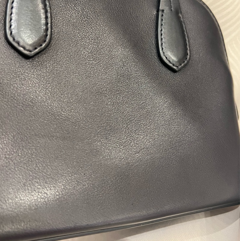 The row Medium Ingrid 皮革手袋 貝殼包-7