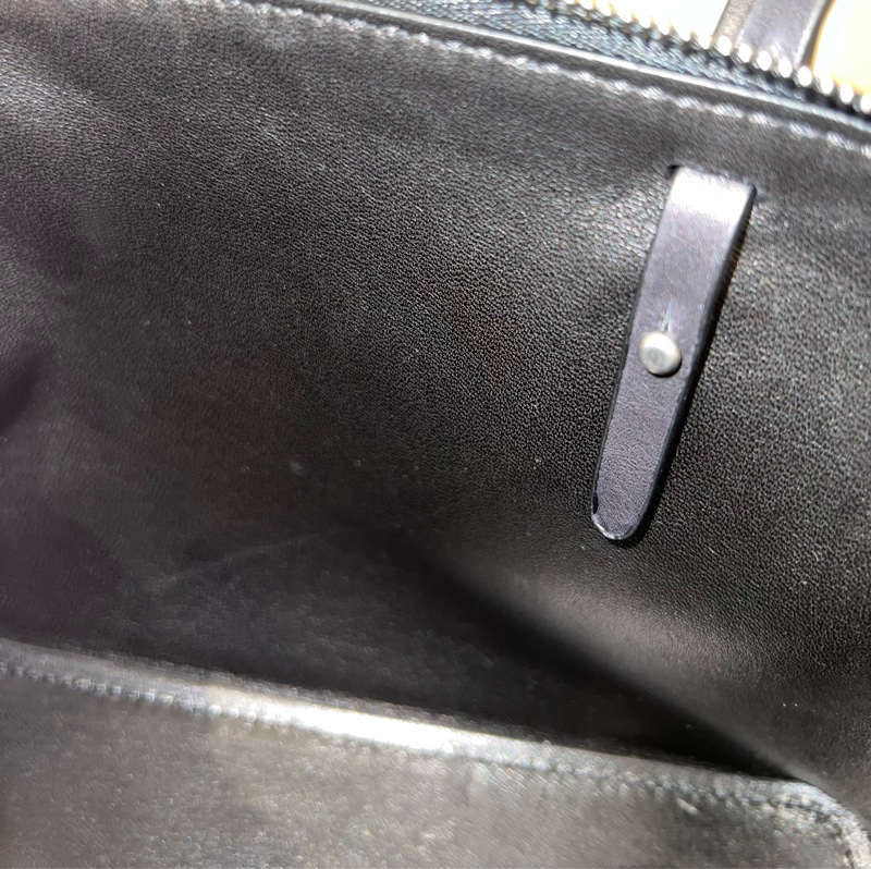 The row Medium Ingrid 皮革手袋 貝殼包-12