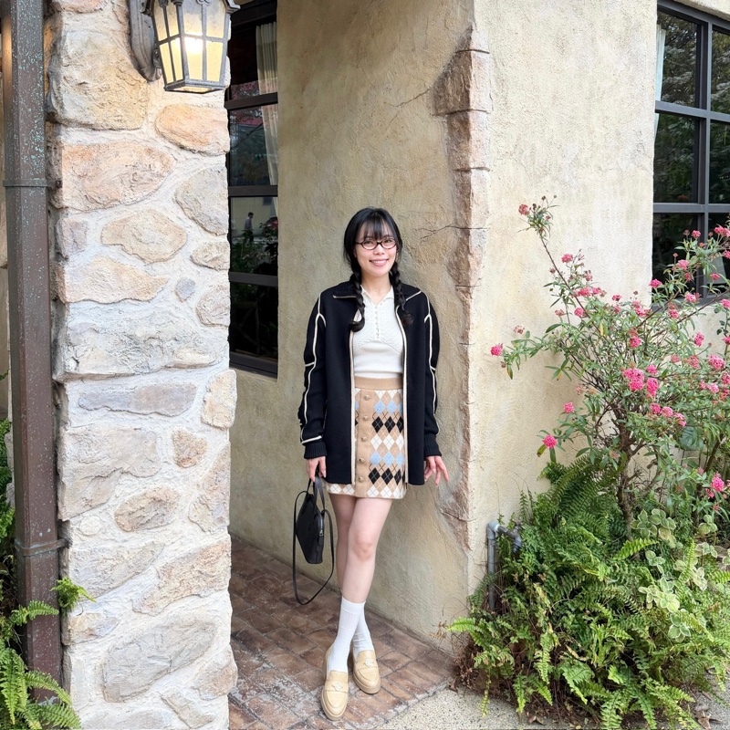 The row Ingrid 皮革手袋 貝殼包-23