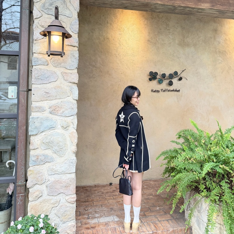 The row Ingrid 皮革手袋 貝殼包-26