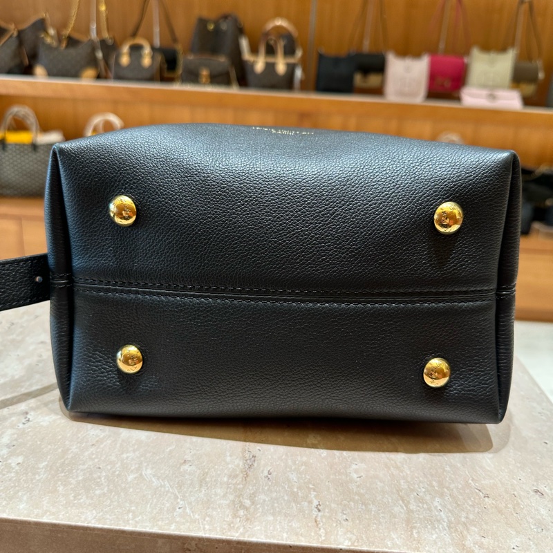 LOUIS VUITTON Low Key Hobo PM鎖頭肩背包-8