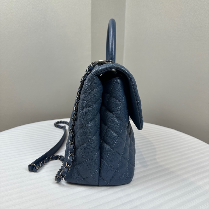 香奈兒/Chanel 大號Coco Handle 藍色魚子醬牛皮手提斜背包33×12x22cm-4