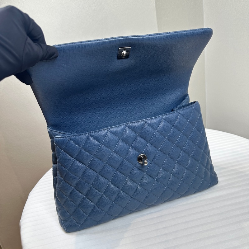 香奈兒/Chanel 大號Coco Handle 藍色魚子醬牛皮手提斜背包33×12x22cm-6