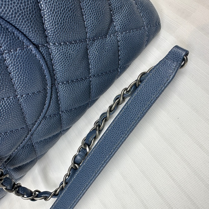 香奈兒/Chanel 大號Coco Handle 藍色魚子醬牛皮手提斜背包33×12x22cm-7