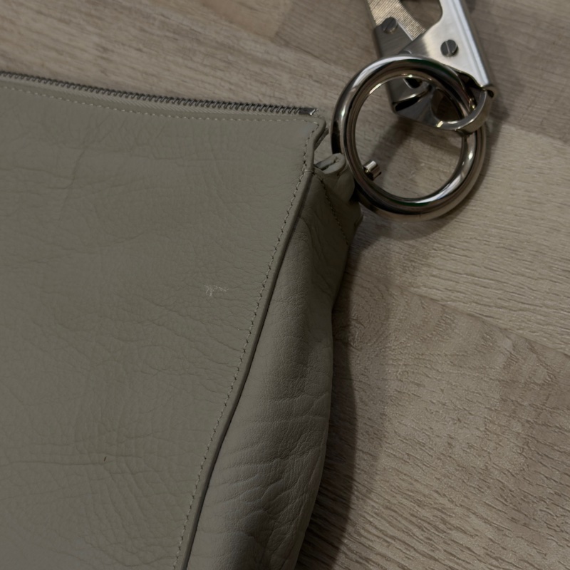 BURBERRY 小號牛皮騎士包-6