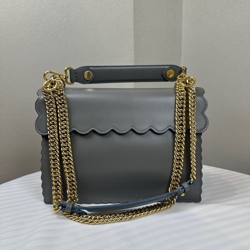 芬迪/Fendi Kan I 金扣鏈條灰色牛皮手提斜背包25x10x18cm-1