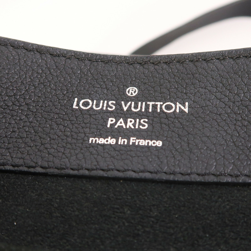 LOUIS VUITTON 牛皮皮革Lock Me Backpack銀扣背包-5