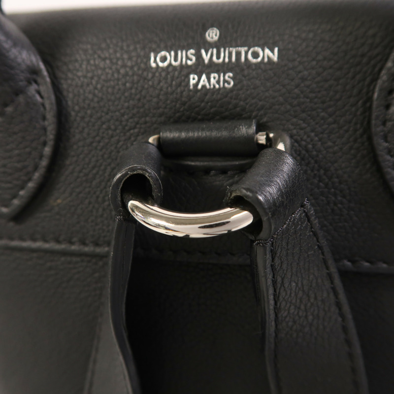 LOUIS VUITTON 牛皮皮革Lock Me Backpack銀扣背包-13