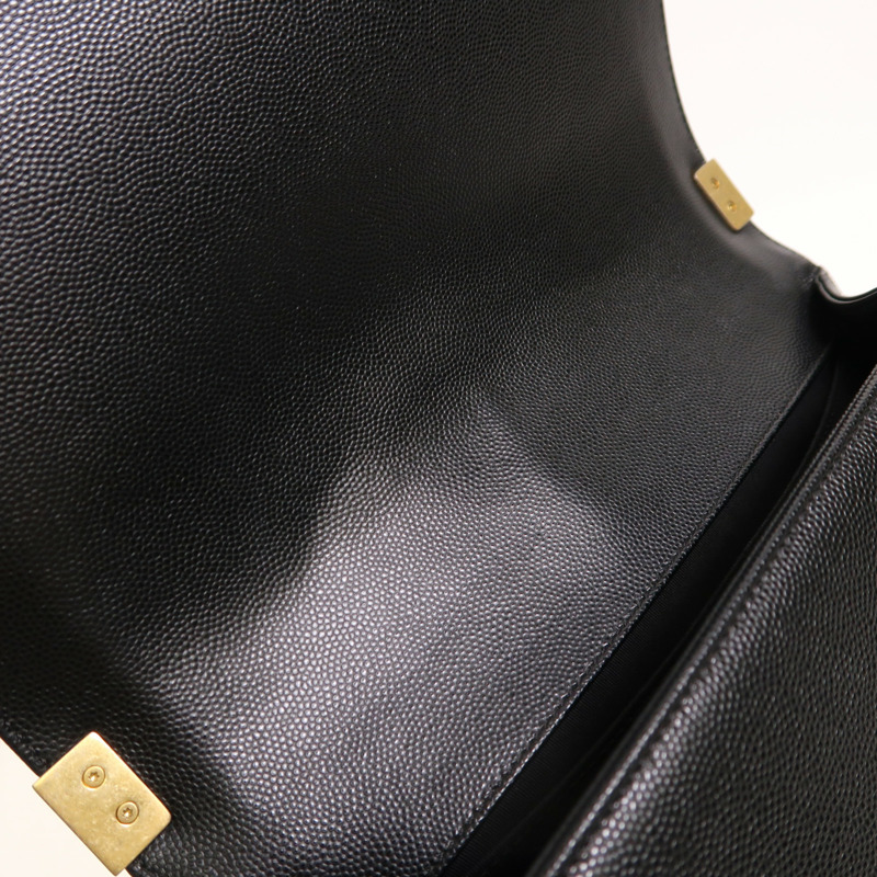 CHANEL 牛皮皮革Boy 25金扣鏈帶肩背袋-16