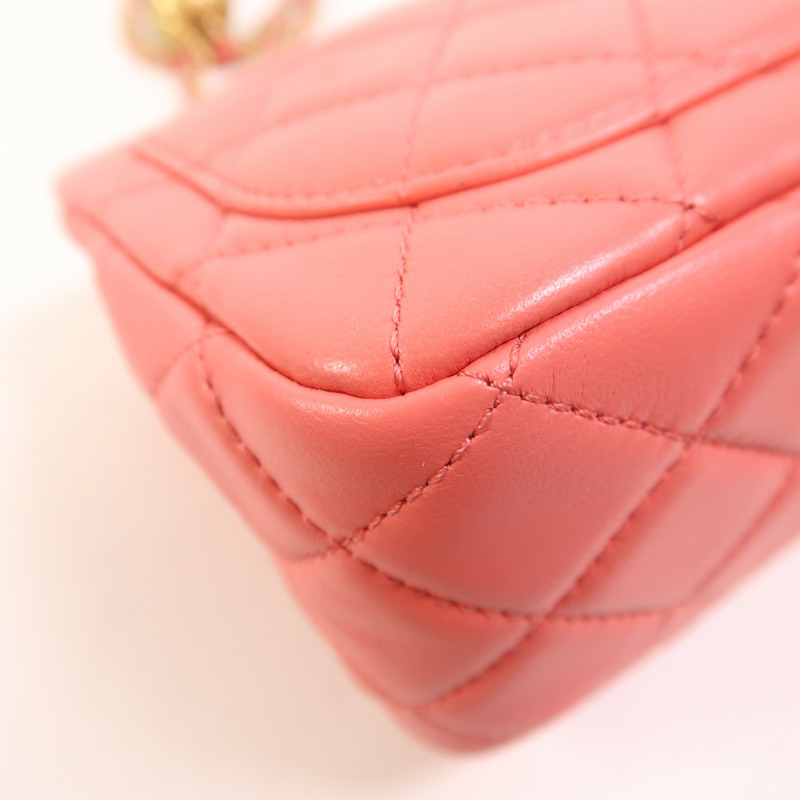 LOUIS VUITTON 羊皮皮革Mini Classic 17金扣鏈帶肩背袋-14