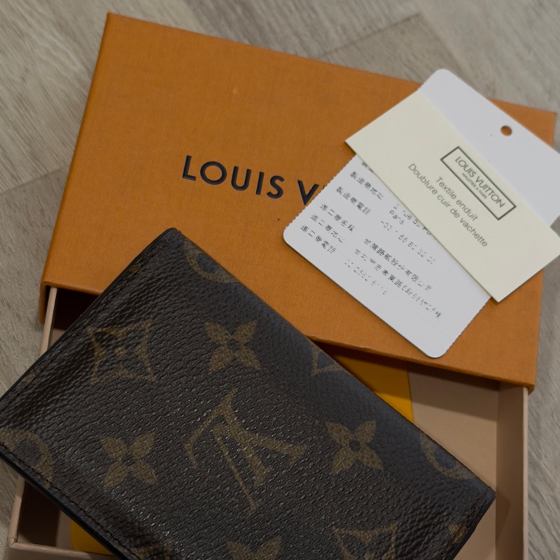 LOUIS VUITTON 經典花色卡夾-4