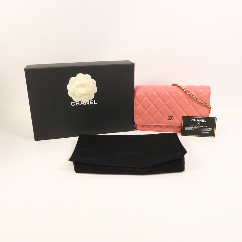 CHANEL 牛皮皮革WOC Wallet On Chain金扣鏈帶肩背袋-9