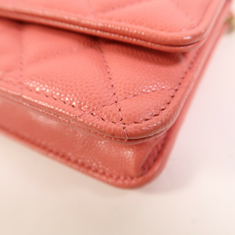 CHANEL 牛皮皮革WOC Wallet On Chain金扣鏈帶肩背袋-11