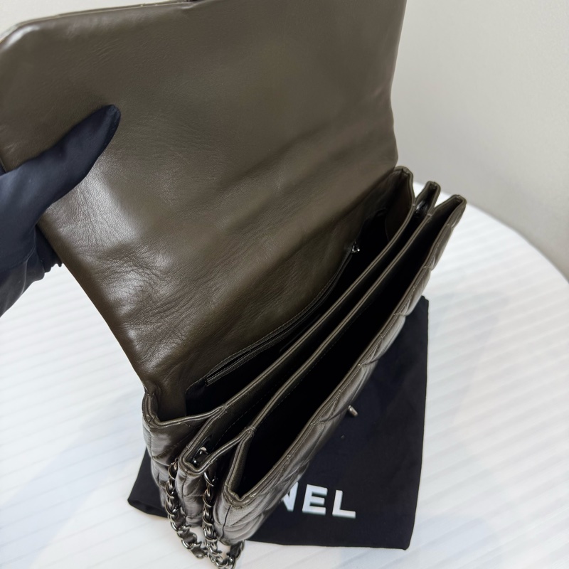 香奈兒/ Chanel Easy Flap 系列 巧克力色經典雙C旋扣 可調節金屬鍊條肩帶 斜跨包寬8 長28 高15-6