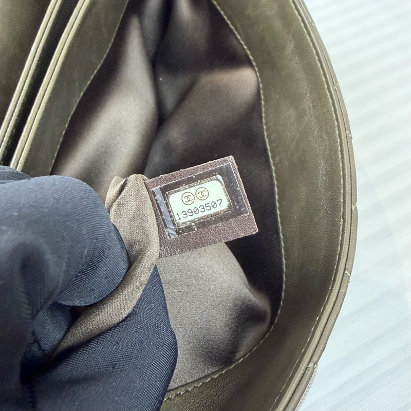 香奈兒/ Chanel Easy Flap 系列 巧克力色經典雙C旋扣 可調節金屬鍊條肩帶 斜跨包寬8 長28 高15-8