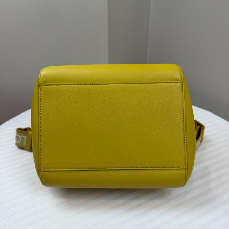 羅意威/LOEWE Hammock 黃色 配有頂部提手 可拆卸肩帶 可手提、單肩背或斜挎長23 高16 寬17-11