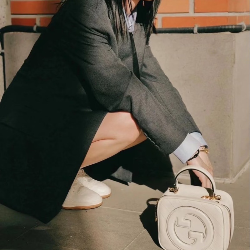 Gucci 白色 GG Marmont 相機包-9