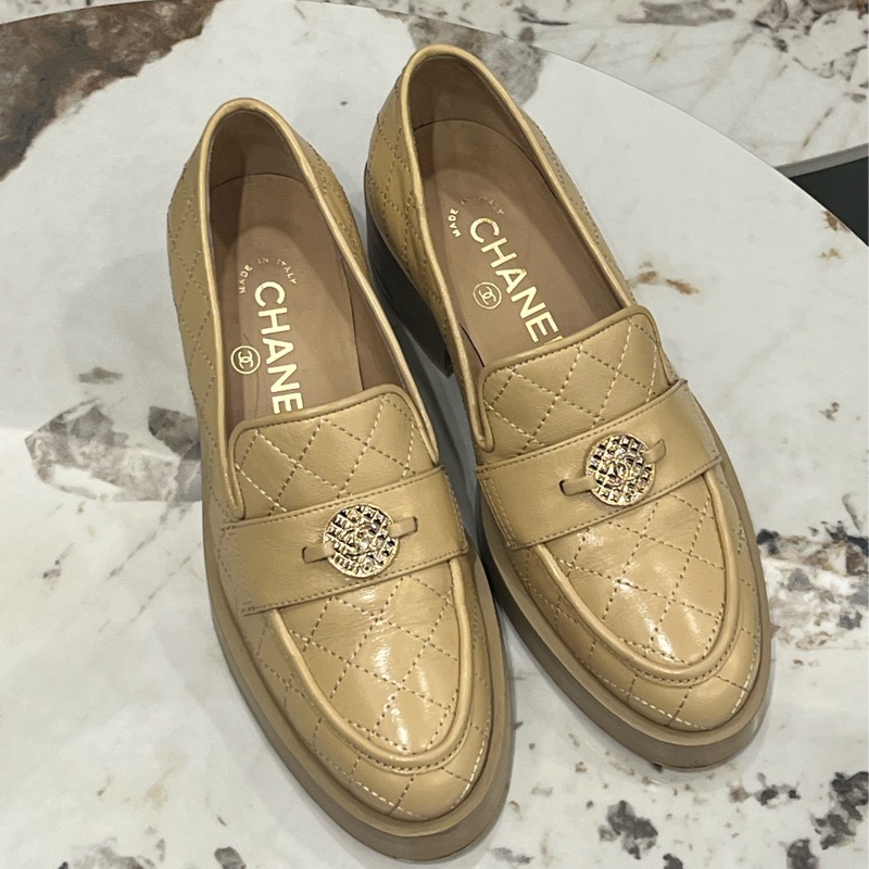 Chanel 奶茶色金幣樂福鞋 34.5C-0