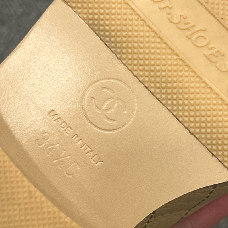 Chanel 奶茶色金幣樂福鞋 34.5C-9
