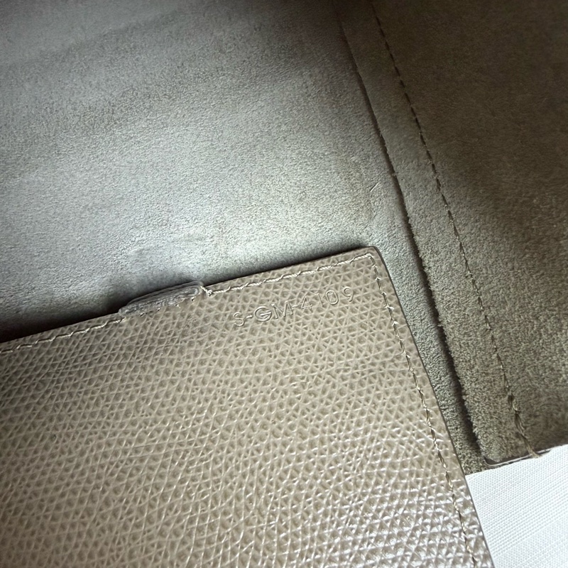 思琳/CELINE Vertical Cabas 托特包 灰褐色 頂部配有短提手 可手提 附帶可拆卸長24 高27 寬9-7