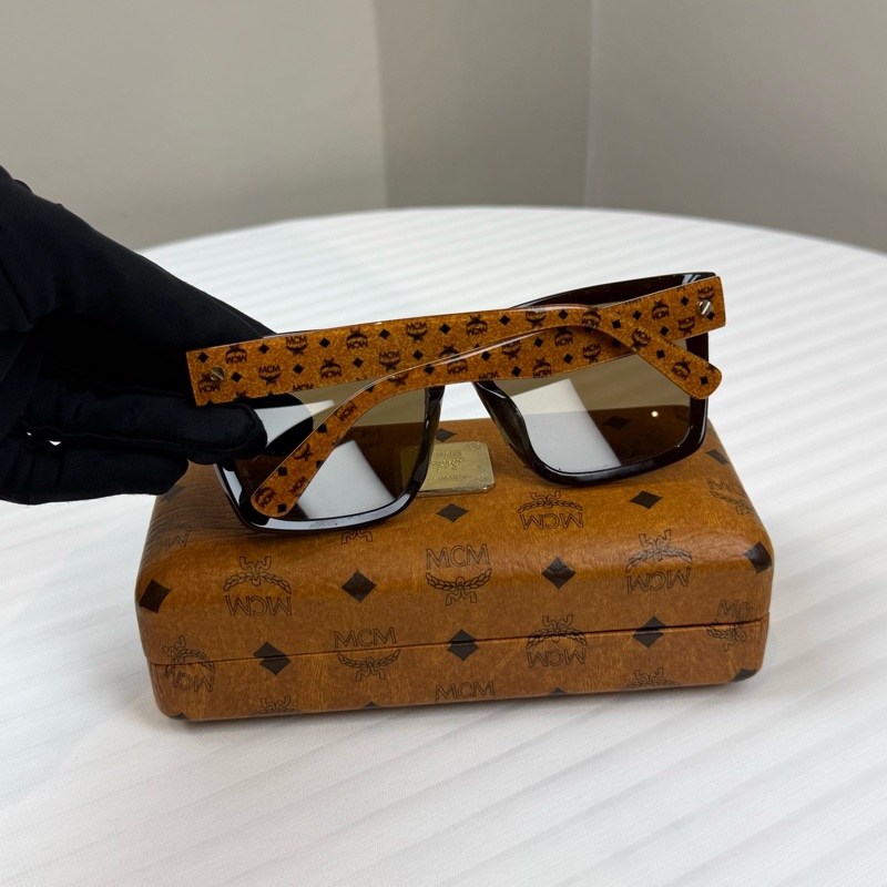 MCM 經典方形太陽鏡盒及配套墨鏡-1