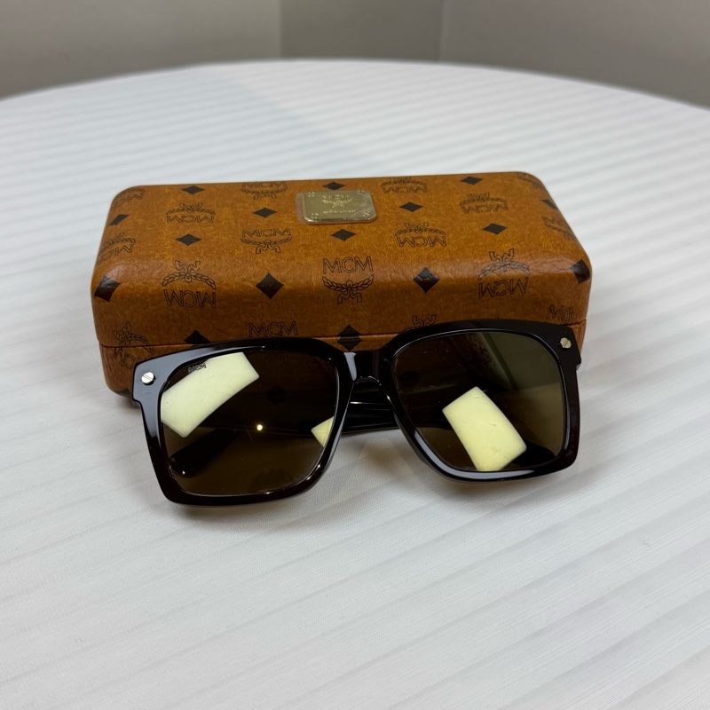 MCM 經典方形太陽鏡盒及配套墨鏡-7