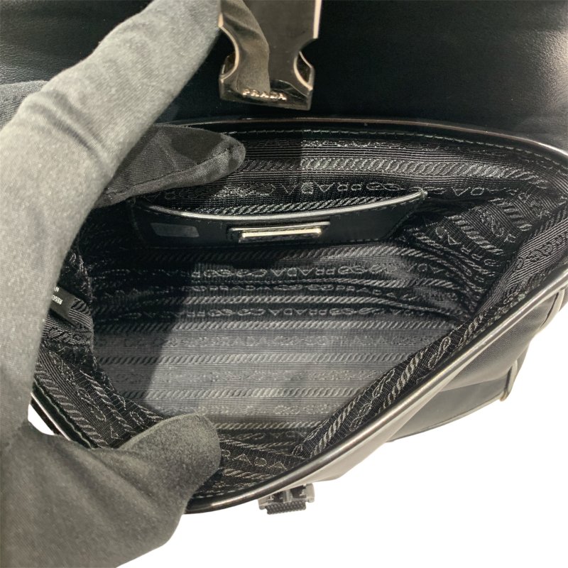 PRADA 普拉達 ECONYL 再生尼龍 側背包 手機包 黑色 銀釦-8