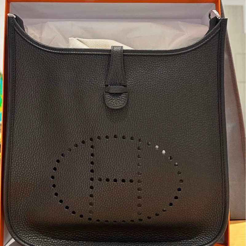 Evelyne 29 全新閒置黑色銀扣-6