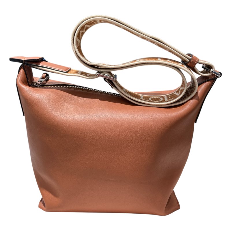 LOEWE CUBI 背帶LOGO側背包 棕色-1