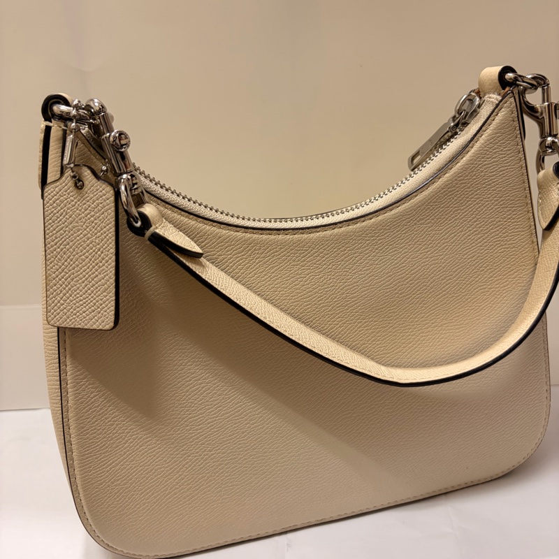 Coach Cary 單肩包 荔枝紋皮革 象牙白 附兩款肩袋-11