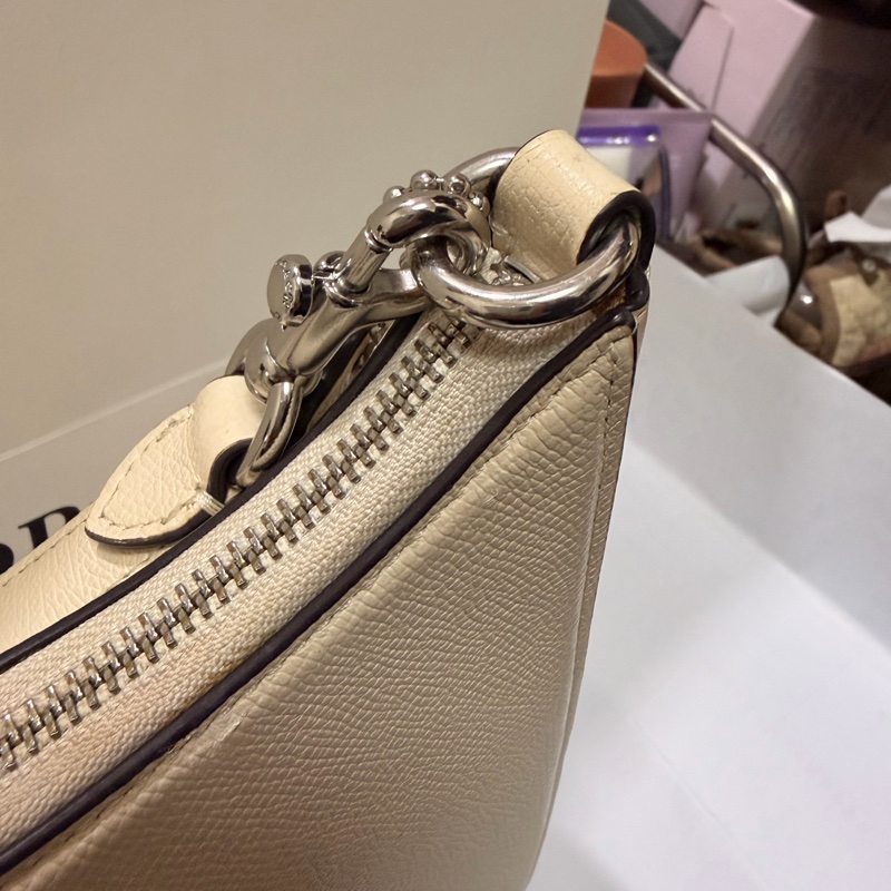 Coach Cary 單肩包 荔枝紋皮革 象牙白 附兩款肩袋-18