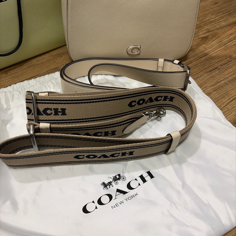 Coach Cary 單肩包 荔枝紋皮革 象牙白 附兩款肩袋-21