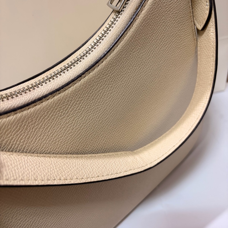 Coach Cary 單肩包 荔枝紋皮革 象牙白 附兩款肩袋-26