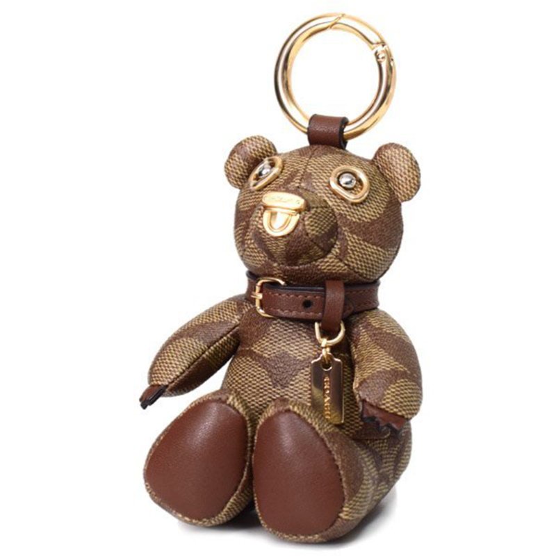 【COACH】經典LOGO皮革小熊坐姿吊飾-卡其駝-0