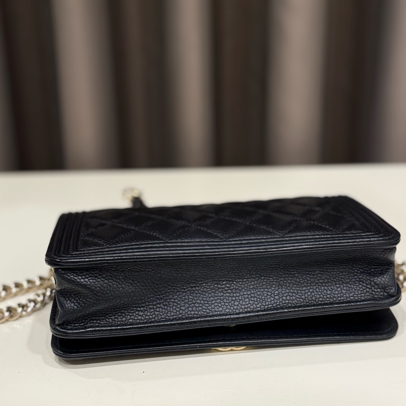 CHANEL香奈兒BOYWOC金色牛皮金鏈肩背包-2