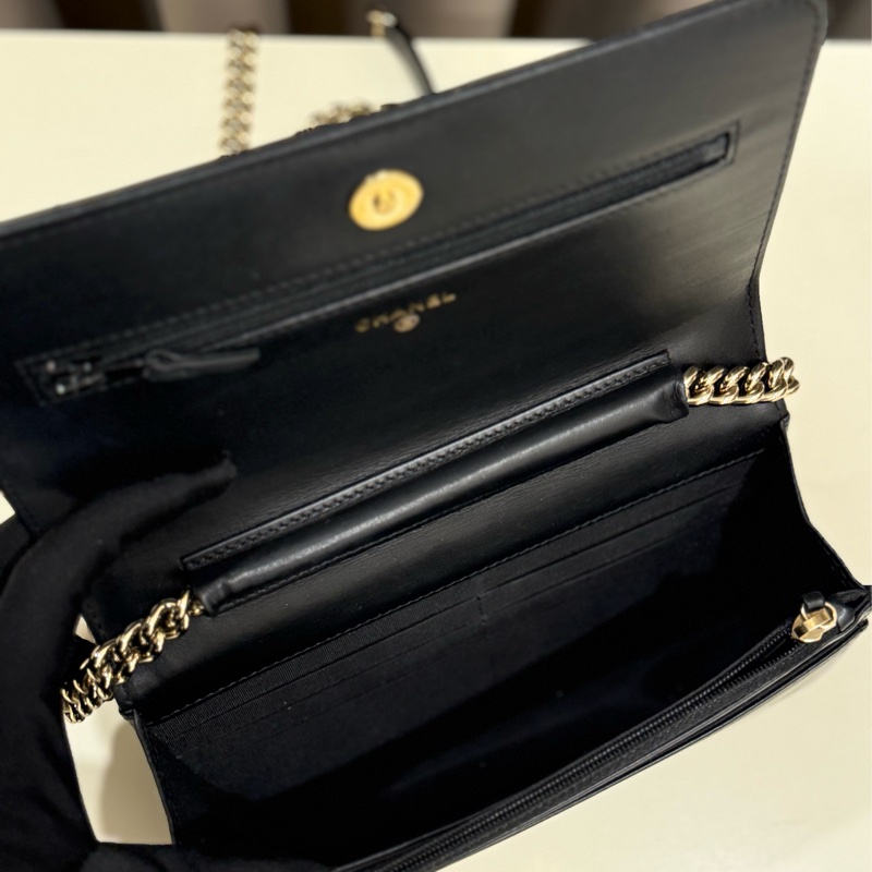 CHANEL香奈兒BOYWOC金色牛皮金鏈肩背包-6